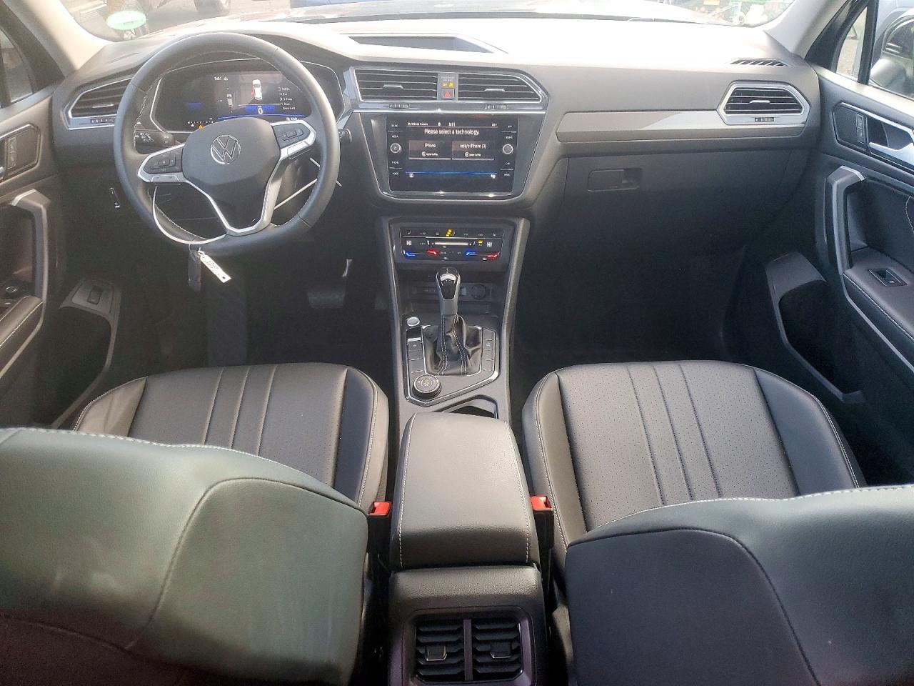 2024 VOLKSWAGEN TIGUAN SE photo 8