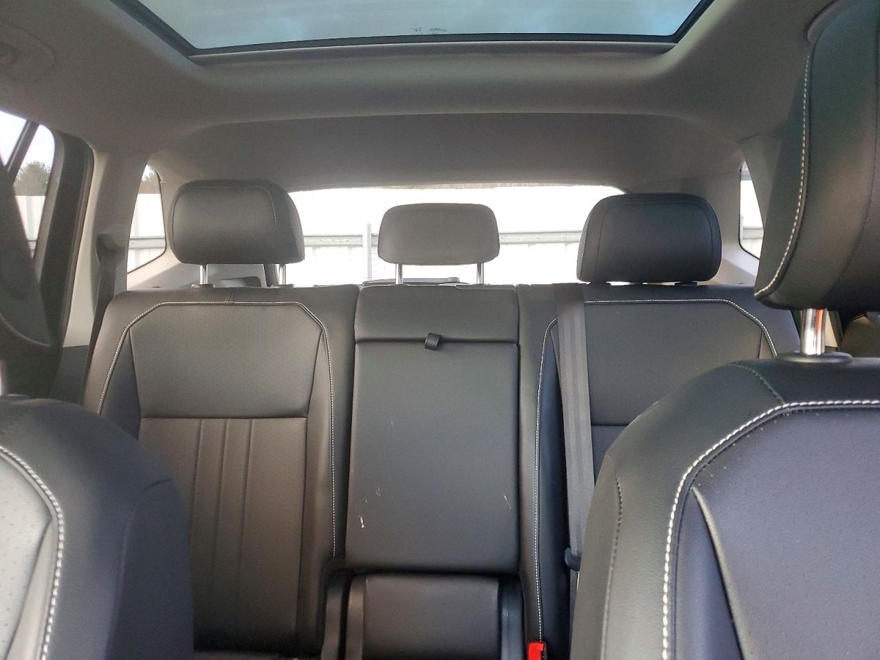 2024 VOLKSWAGEN TIGUAN SE photo 10