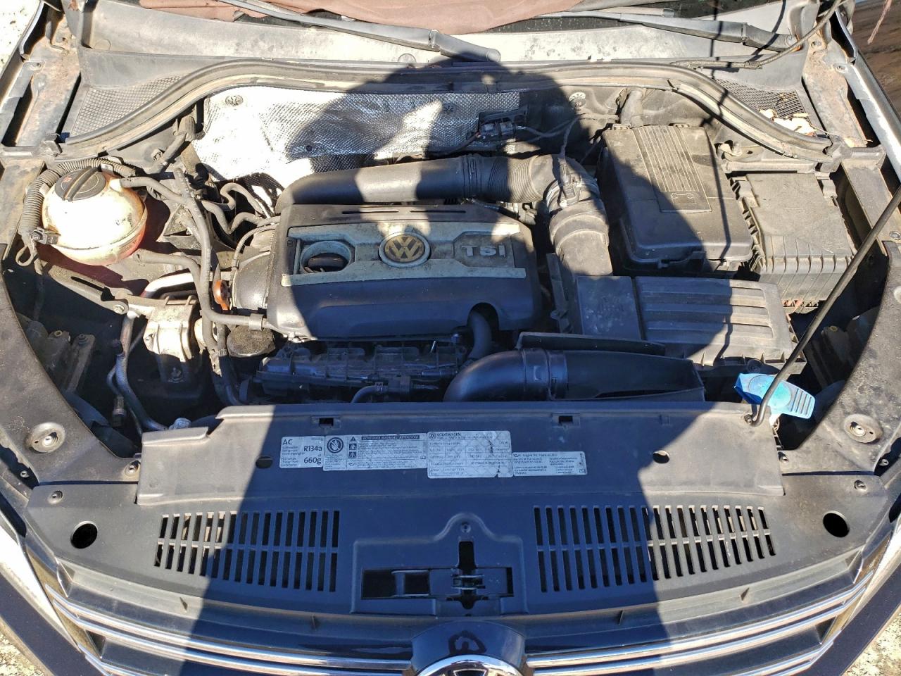 2012 VOLKSWAGEN TIGUAN S photo 12
