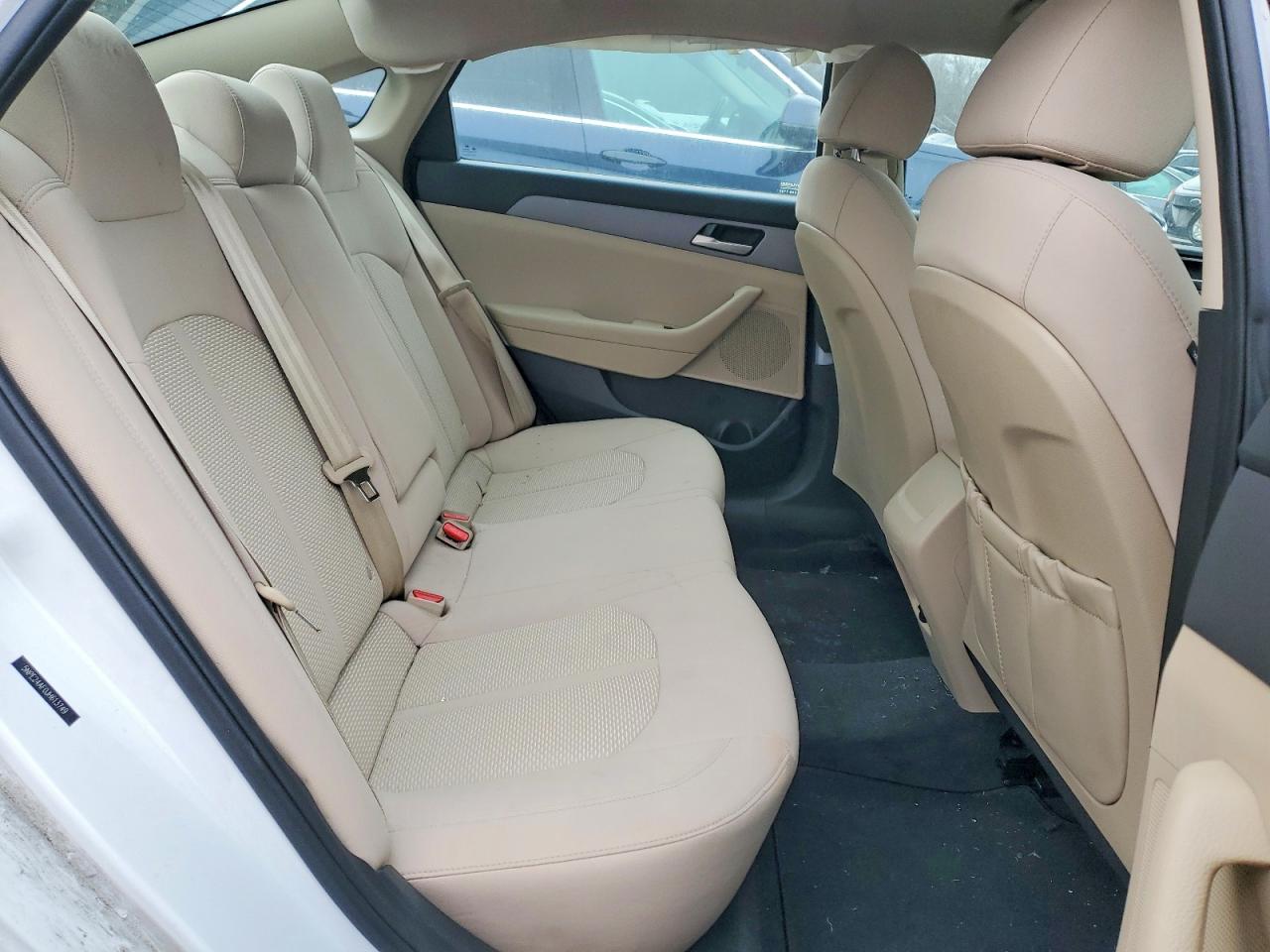 2018 HYUNDAI SONATA SE photo 10