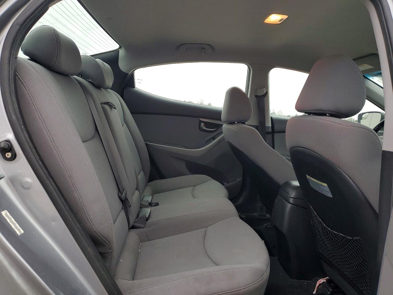 2015 HYUNDAI ELANTRA SE photo 10