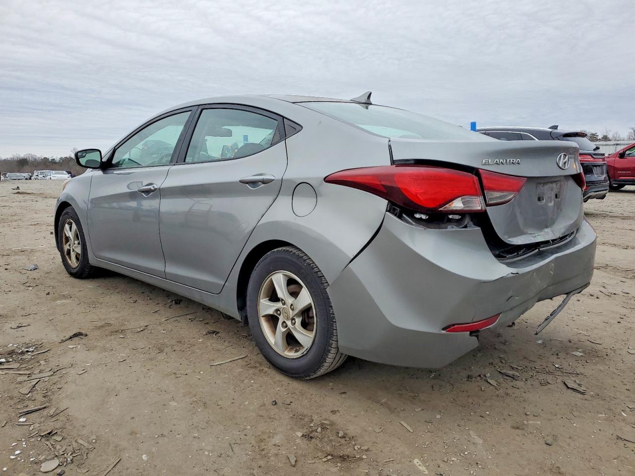 2015 HYUNDAI ELANTRA SE photo 2