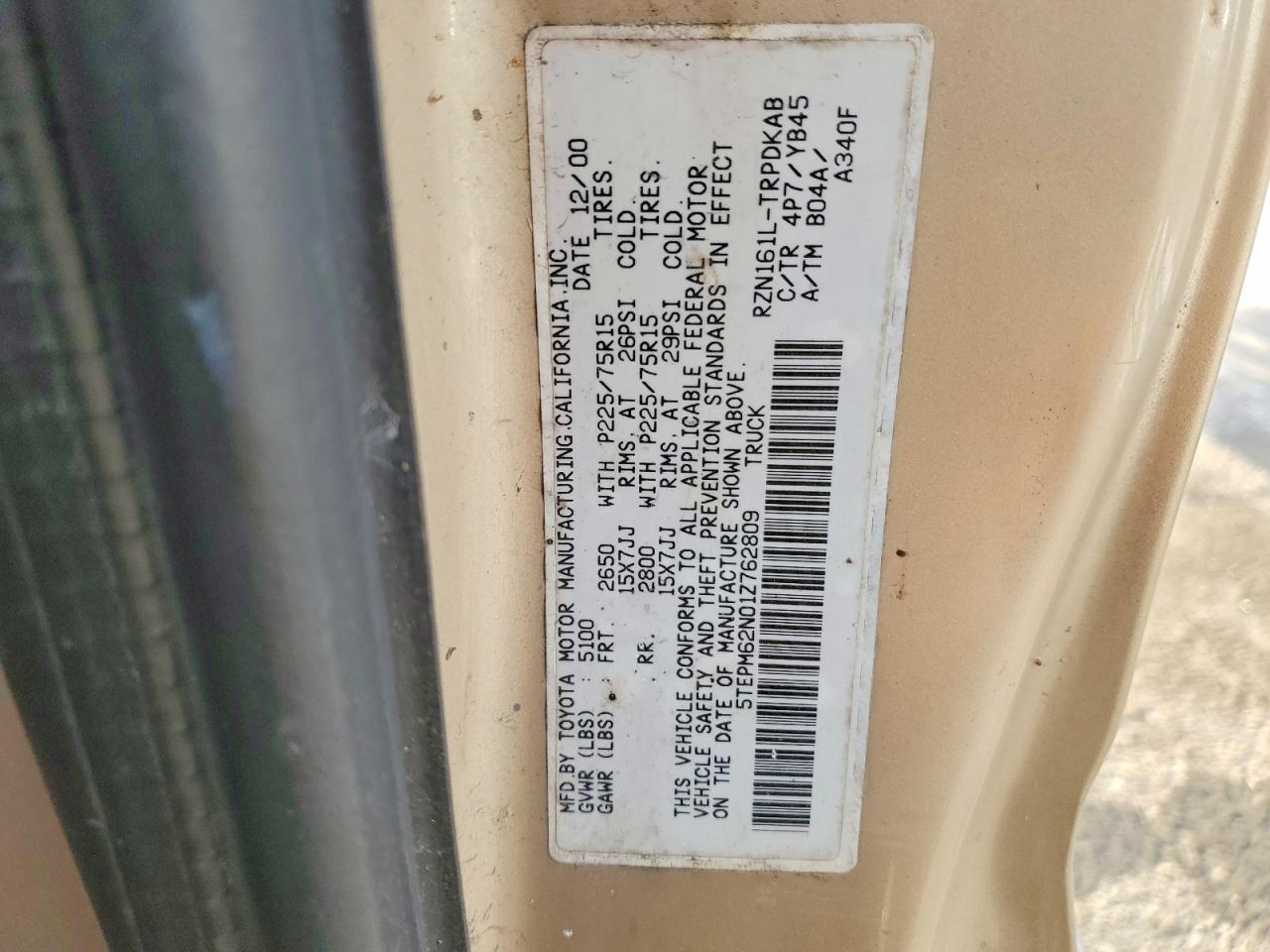 2001 TOYOTA TACOMA photo 12