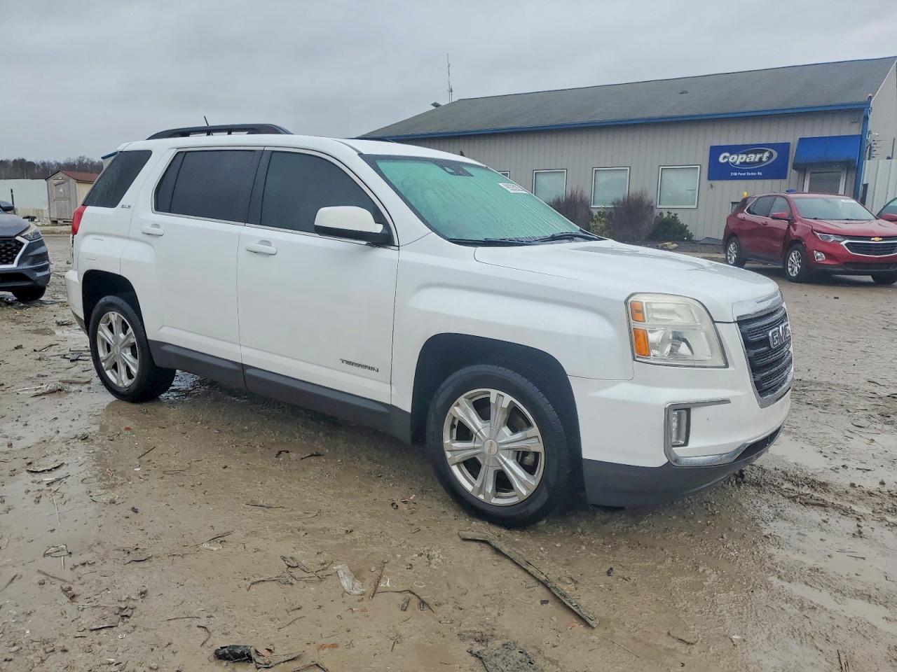 2017 GMC TERRAIN SLE photo 4