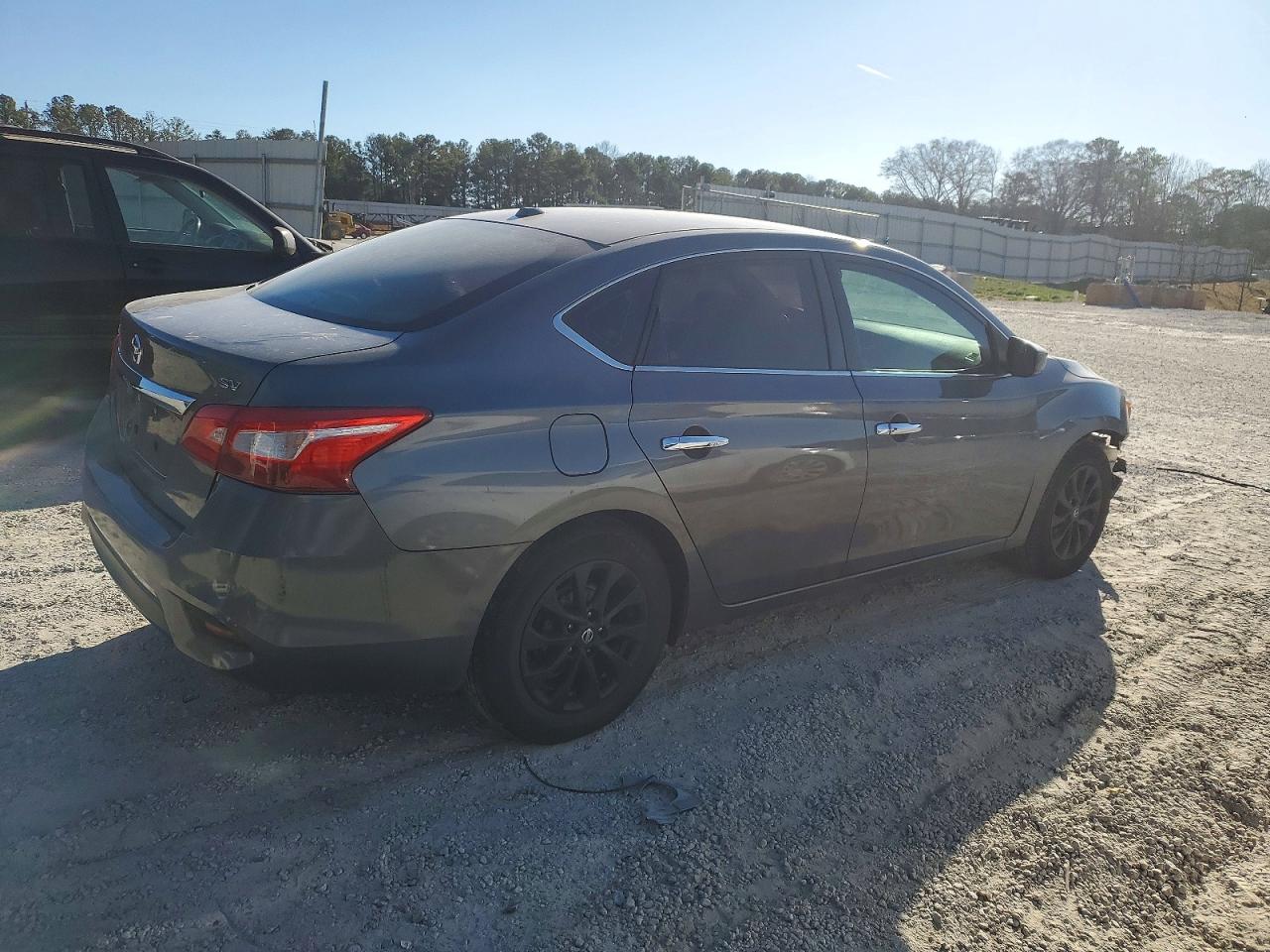 2017 NISSAN SENTRA S photo 3