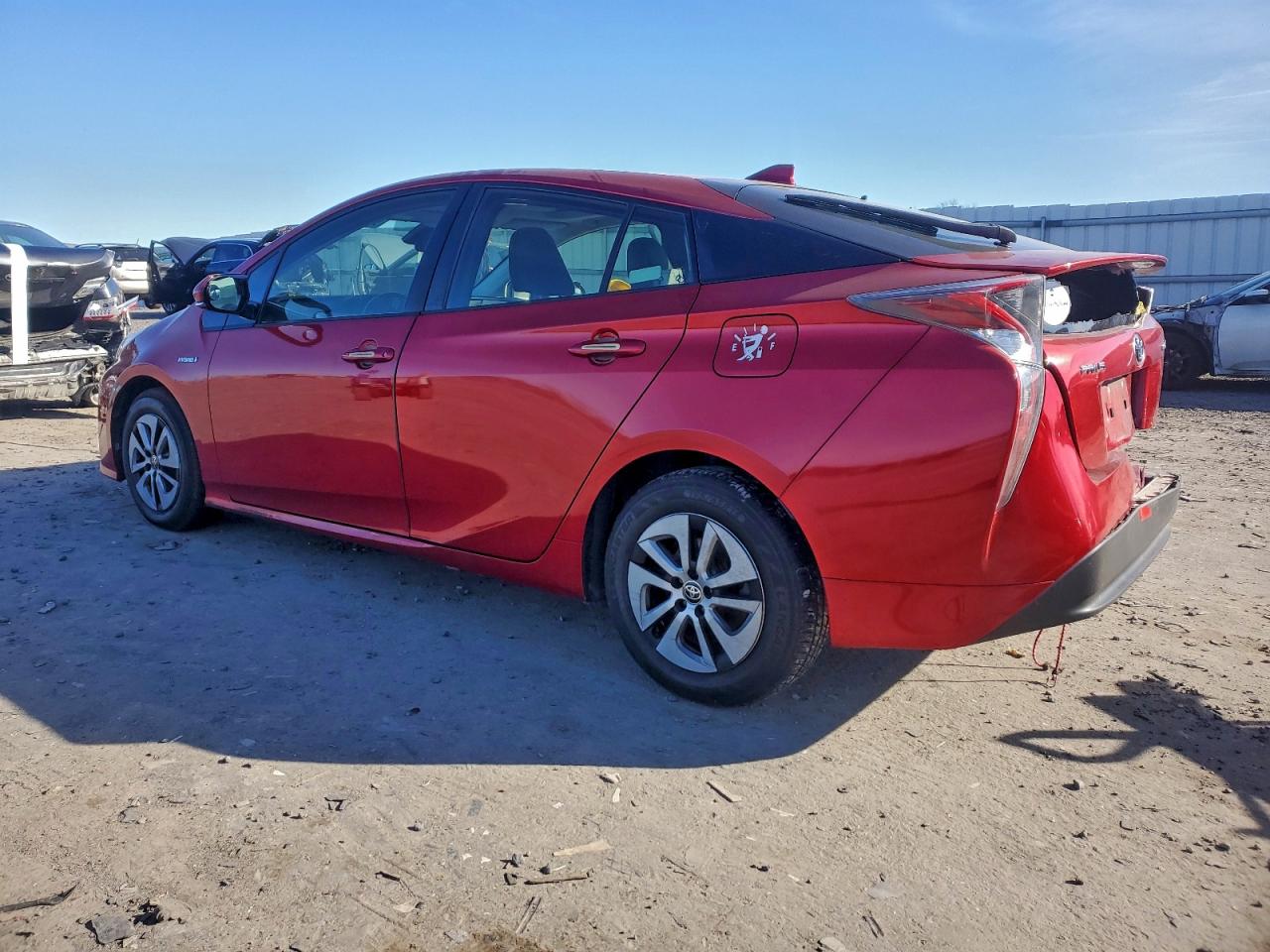 2016 TOYOTA PRIUS photo 2