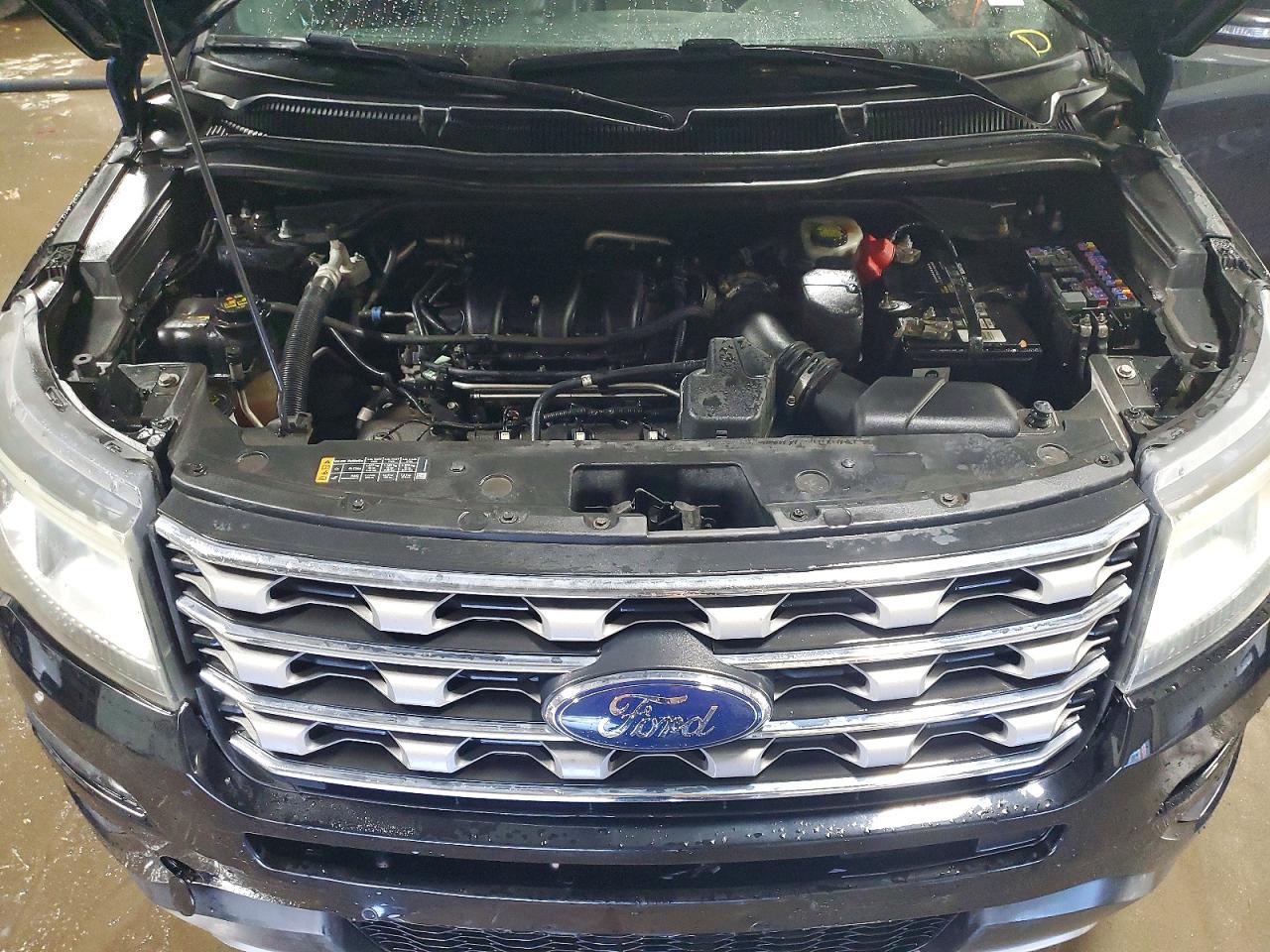 2017 FORD EXPLORER XLT photo 12