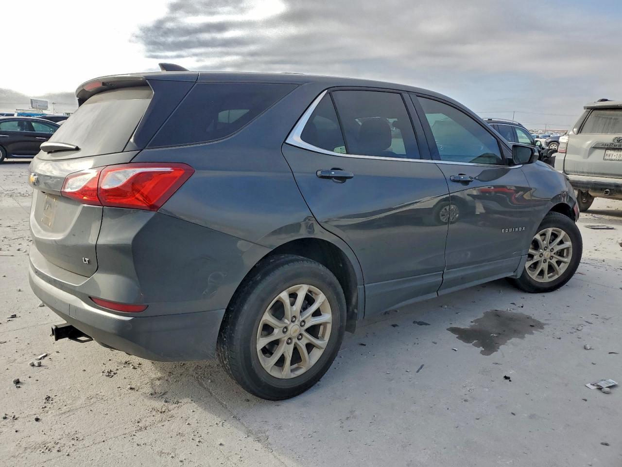 2018 CHEVROLET EQUINOX LT photo 3
