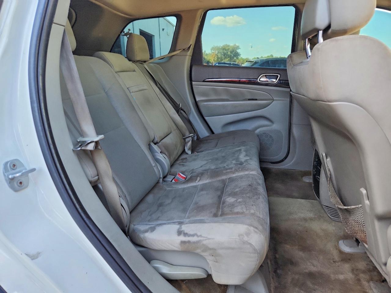 2012 JEEP GRAND CHEROKEE LAREDO photo 11