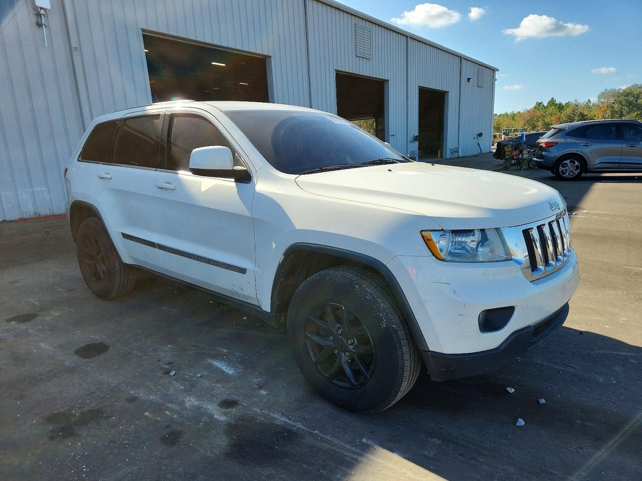 2012 JEEP GRAND CHEROKEE LAREDO photo 4