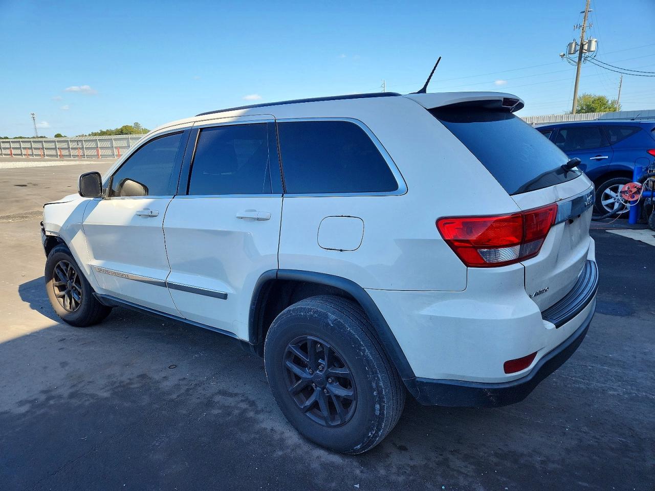 2012 JEEP GRAND CHEROKEE LAREDO photo 2