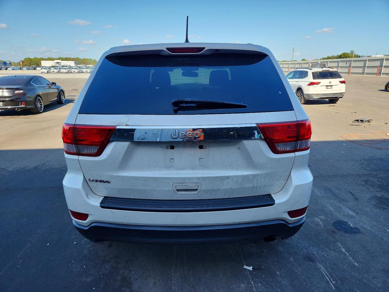 2012 JEEP GRAND CHEROKEE LAREDO photo 6