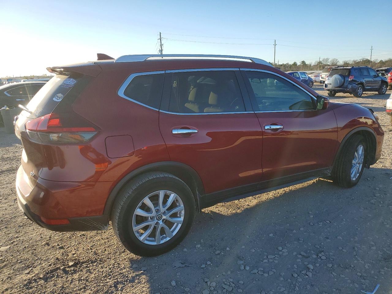 2018 NISSAN ROGUE S photo 5