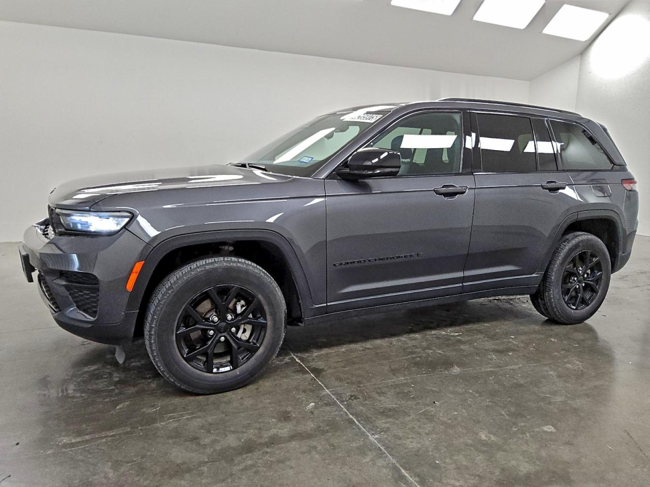 2024 JEEP GRAND CHEROKEE