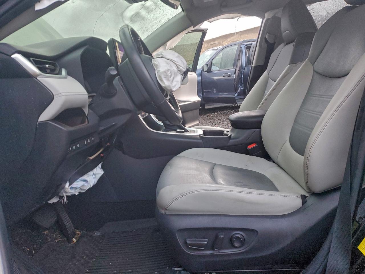 2024 TOYOTA RAV4 LIMITED photo 7