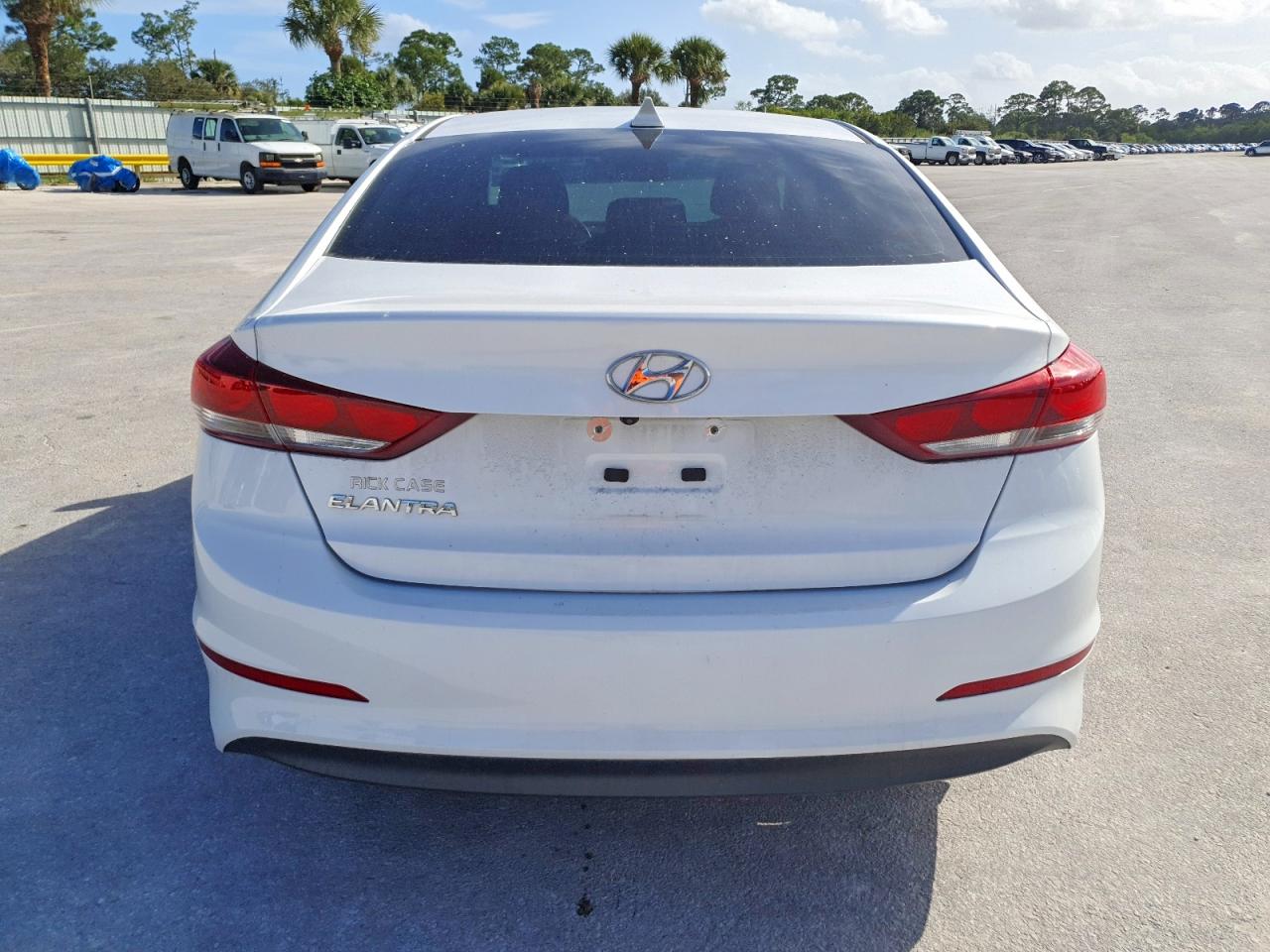 2018 HYUNDAI ELANTRA SEL photo 6