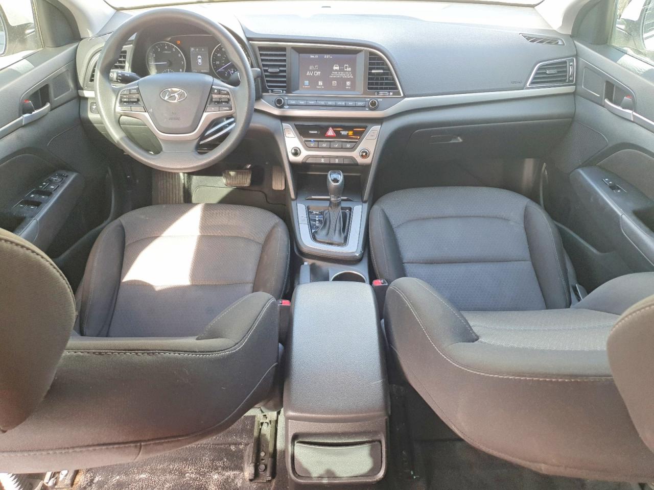 2018 HYUNDAI ELANTRA SEL photo 8
