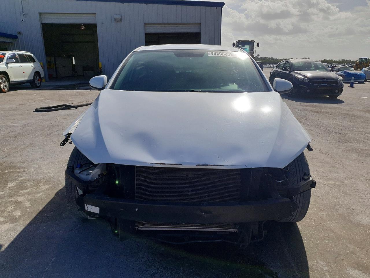 2018 HYUNDAI ELANTRA SEL photo 5