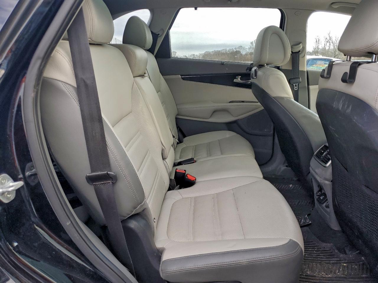 2016 KIA SORENTO SX photo 21