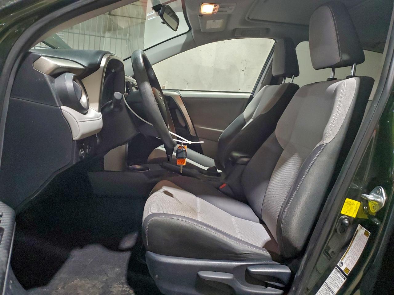 2013 TOYOTA RAV4 XLE photo 7