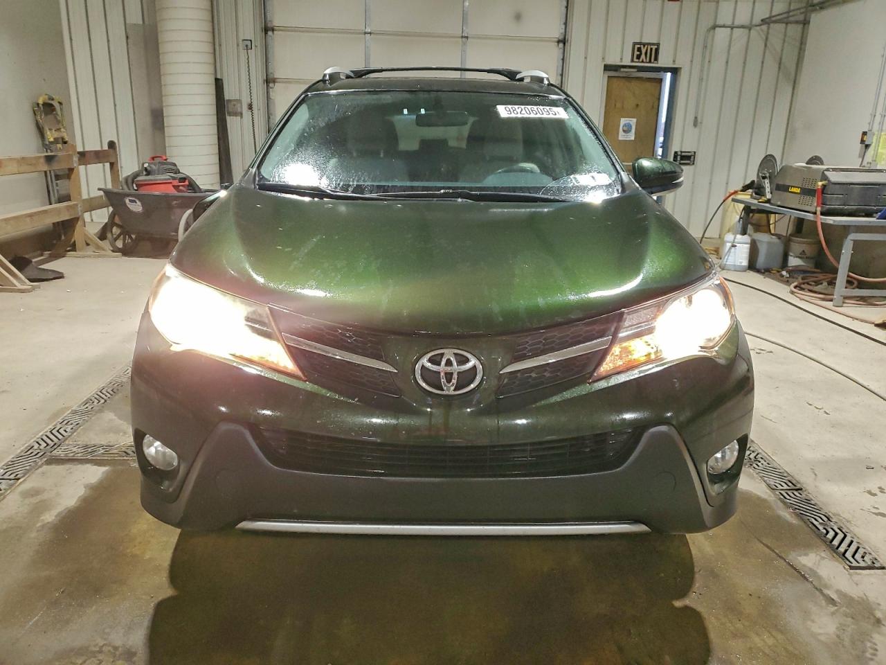 2013 TOYOTA RAV4 XLE photo 5