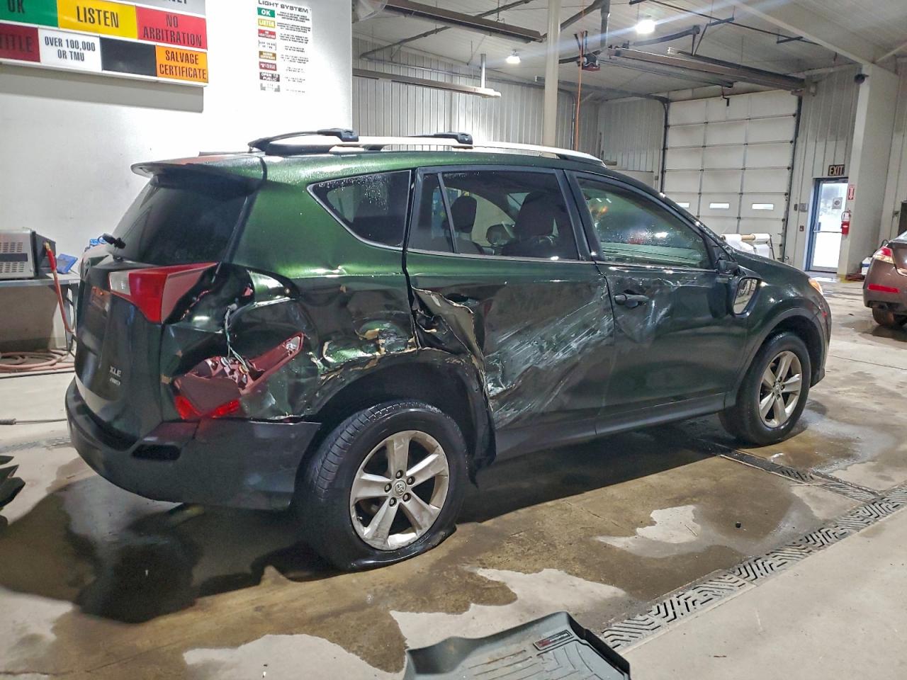 2013 TOYOTA RAV4 XLE photo 3