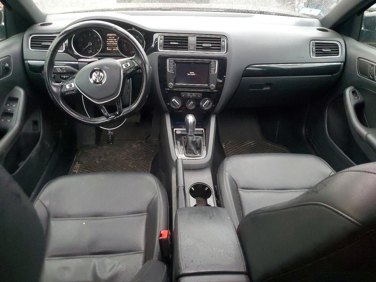 2018 VOLKSWAGEN JETTA SPORT photo 8