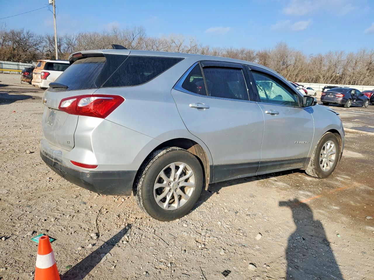 2019 CHEVROLET EQUINOX LT photo 3