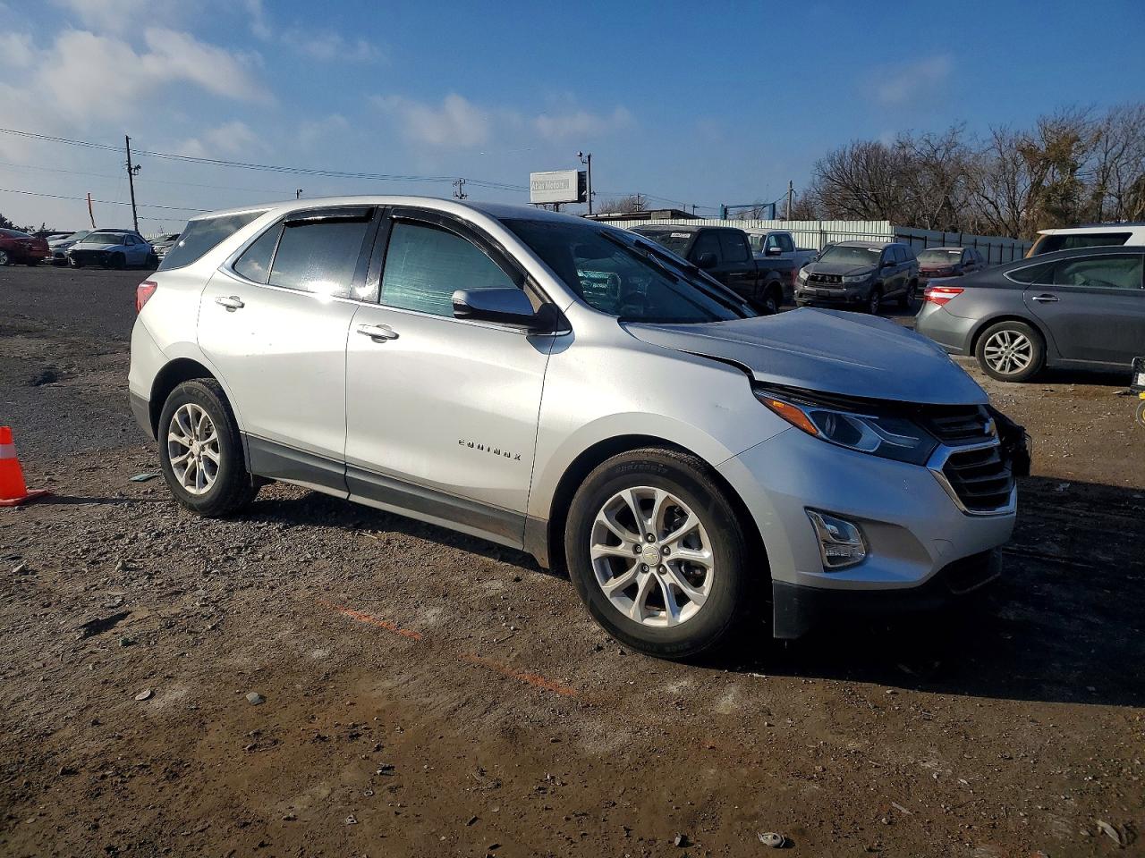 2019 CHEVROLET EQUINOX LT photo 4
