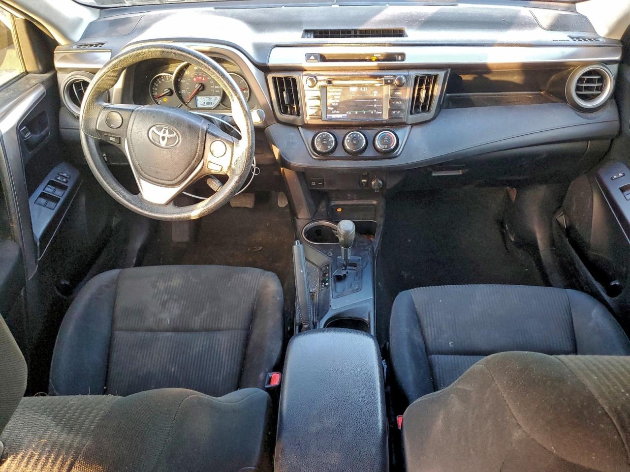 2016 TOYOTA RAV4 LE photo 8