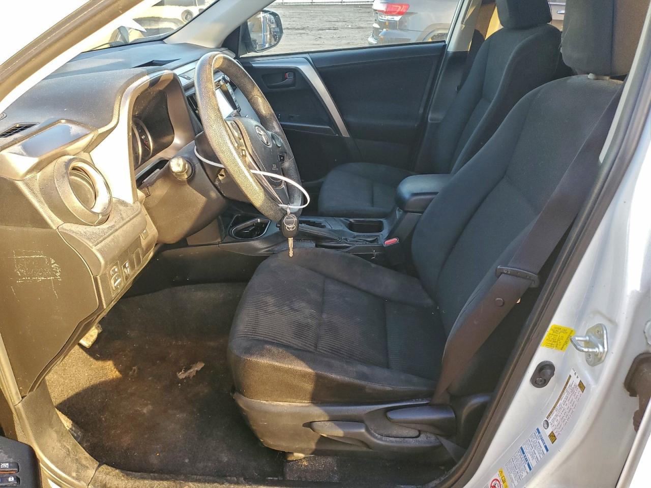 2016 TOYOTA RAV4 LE photo 7