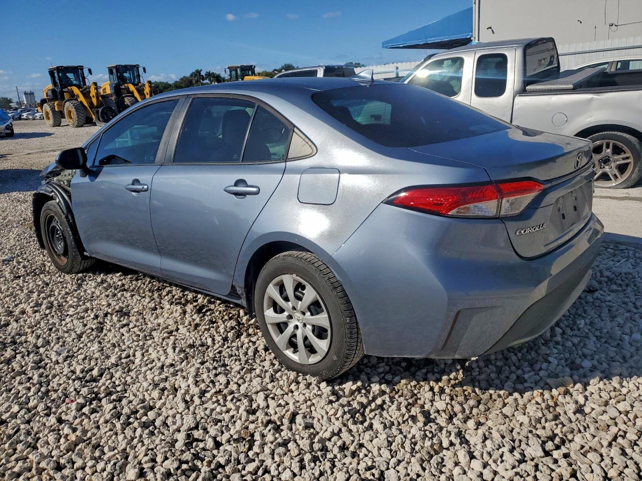 2022 TOYOTA COROLLA LE photo 2