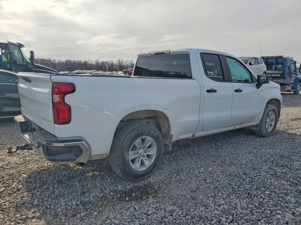 2021 CHEVROLET SILVERADO C1500 photo 3
