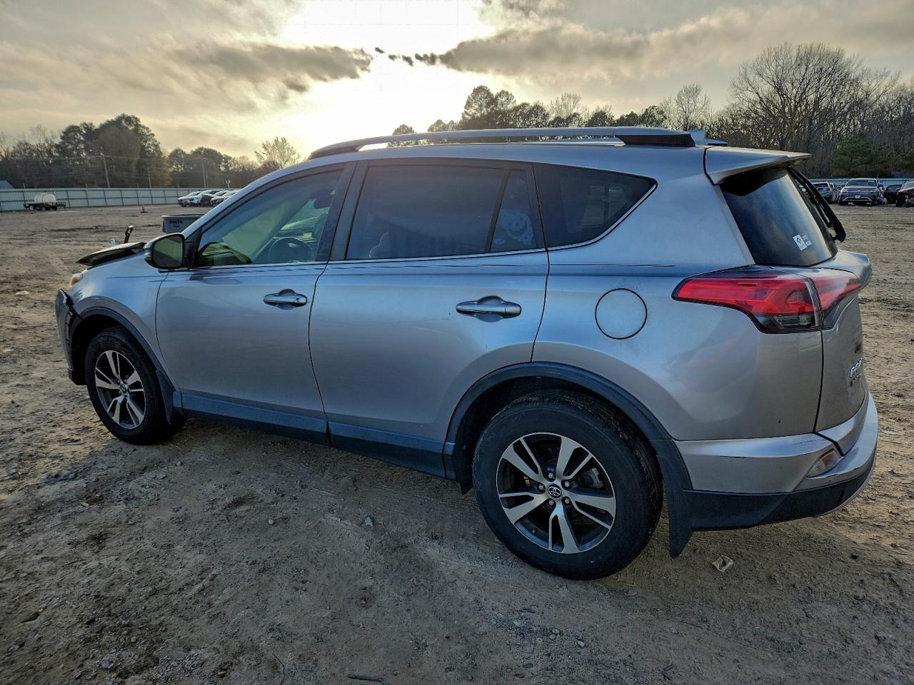 2018 TOYOTA RAV4 ADVENTURE photo 2