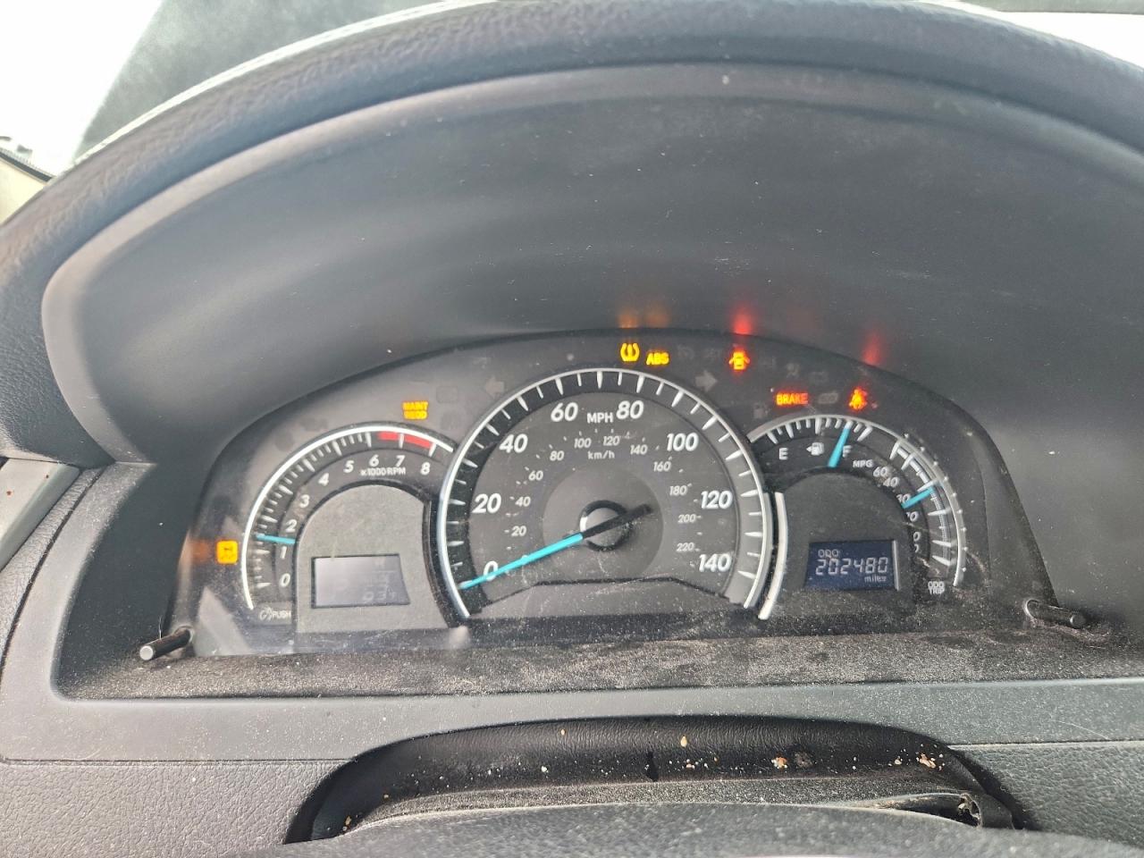 2014 TOYOTA CAMRY XLE photo 9