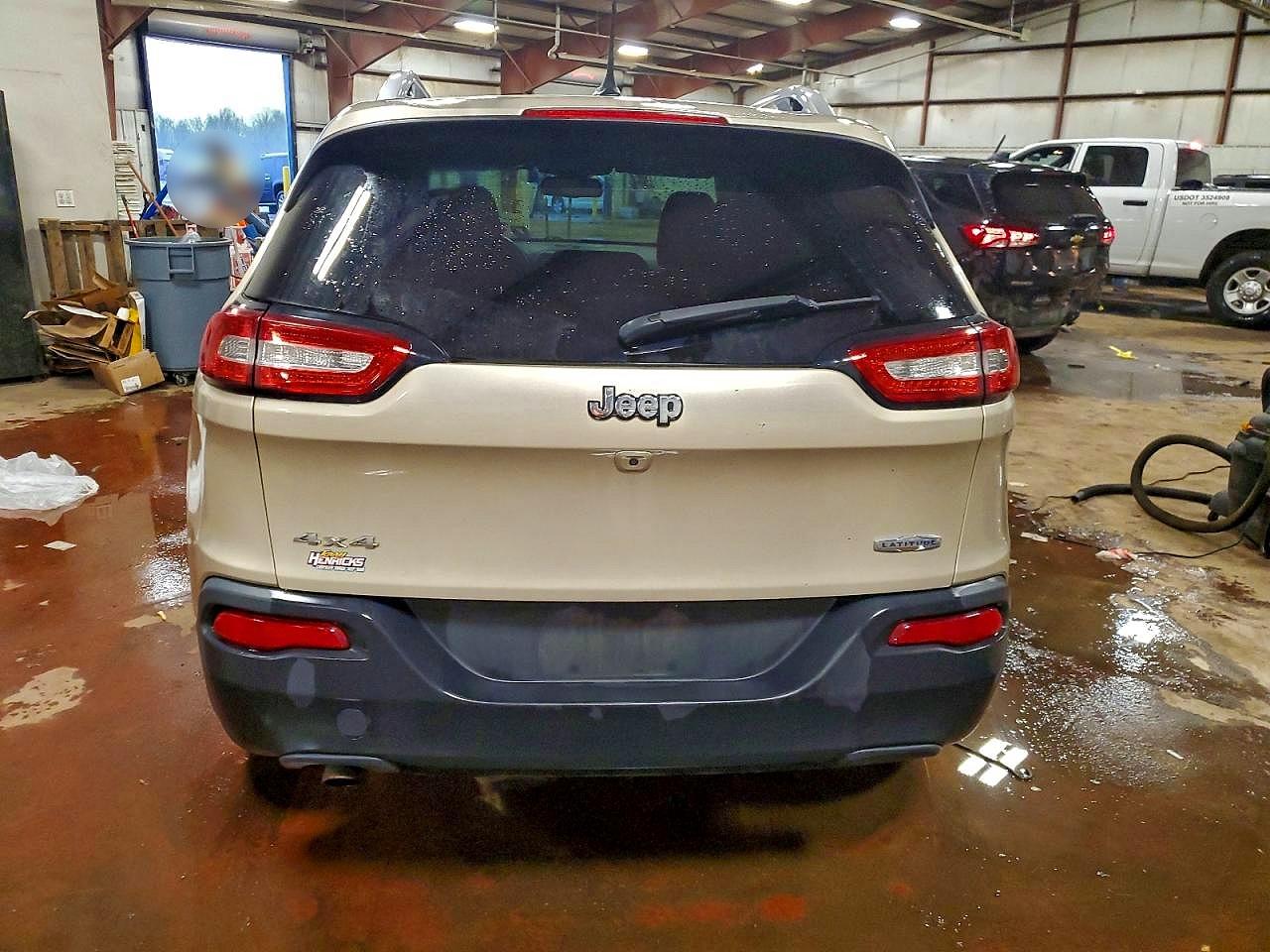 2015 JEEP CHEROKEE LATITUDE photo 6