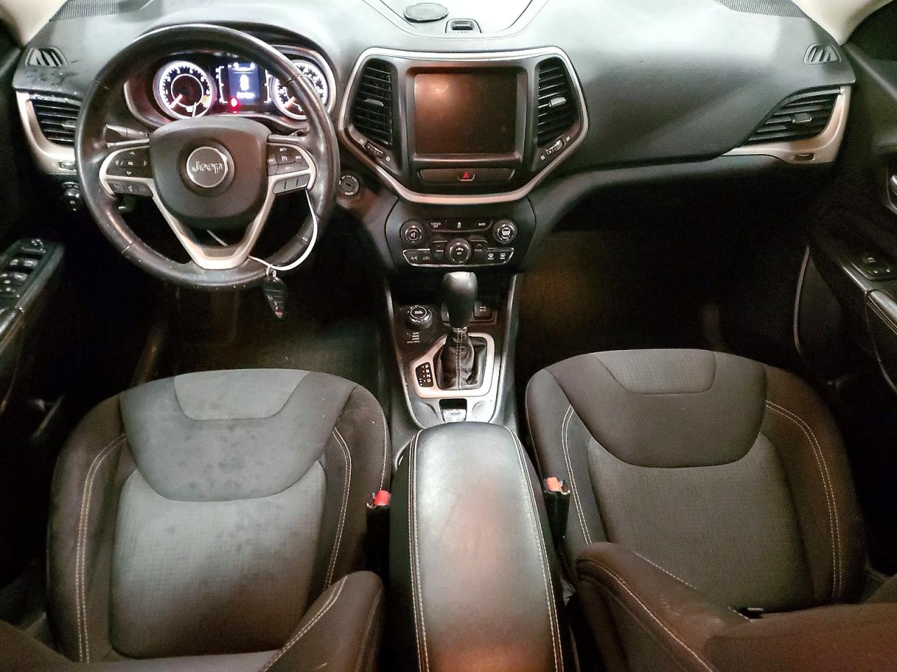 2015 JEEP CHEROKEE LATITUDE photo 8