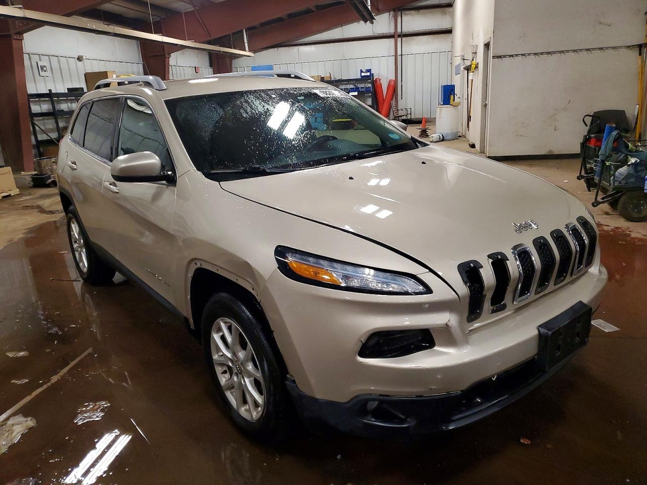 2015 JEEP CHEROKEE LATITUDE photo 4