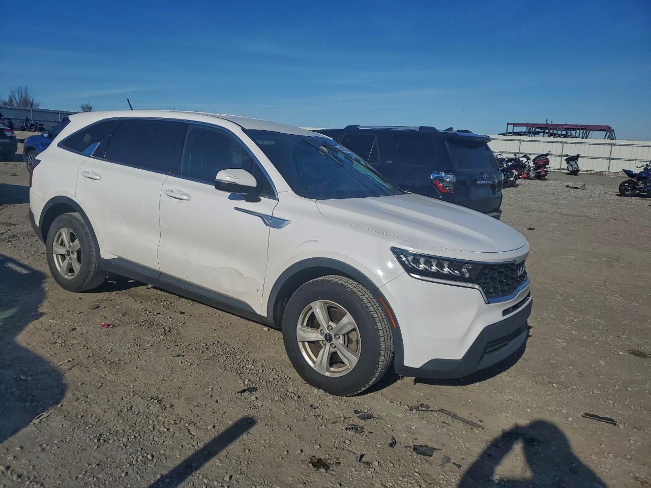 2022 KIA SORENTO LX photo 4