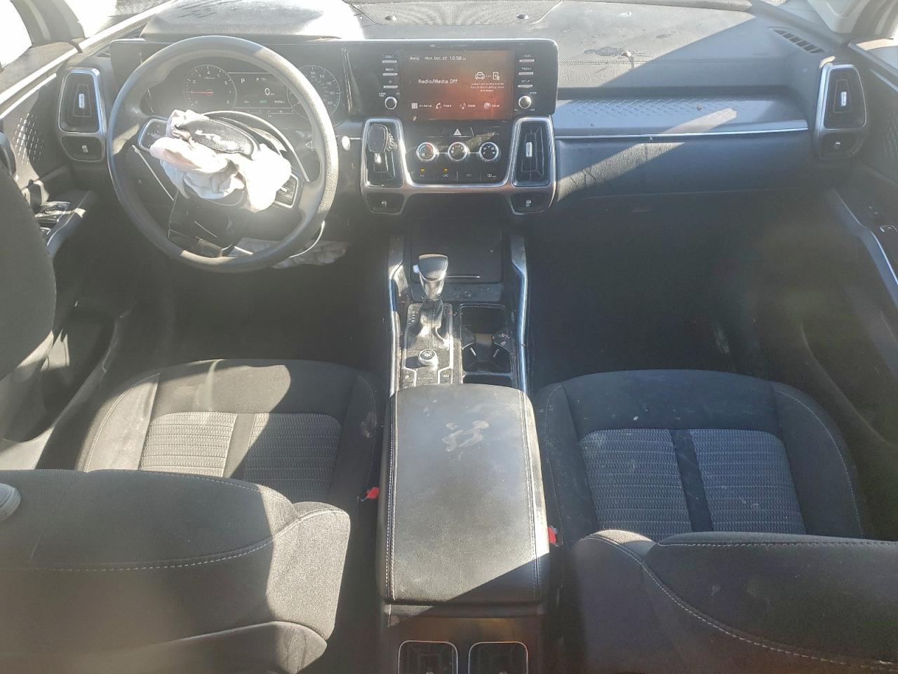 2022 KIA SORENTO LX photo 8