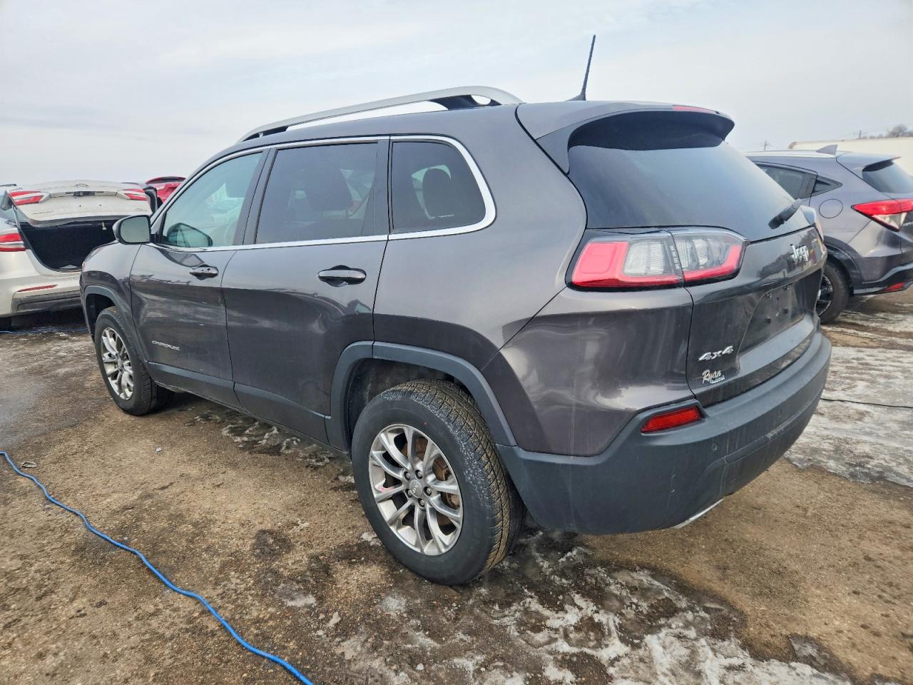 2021 JEEP CHEROKEE LATITUDE LUX photo 2