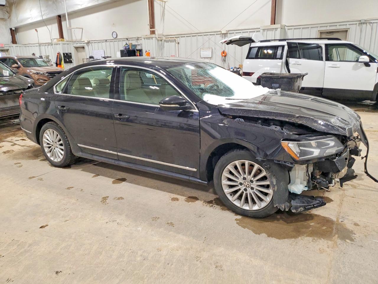 2017 VOLKSWAGEN PASSAT SE photo 4