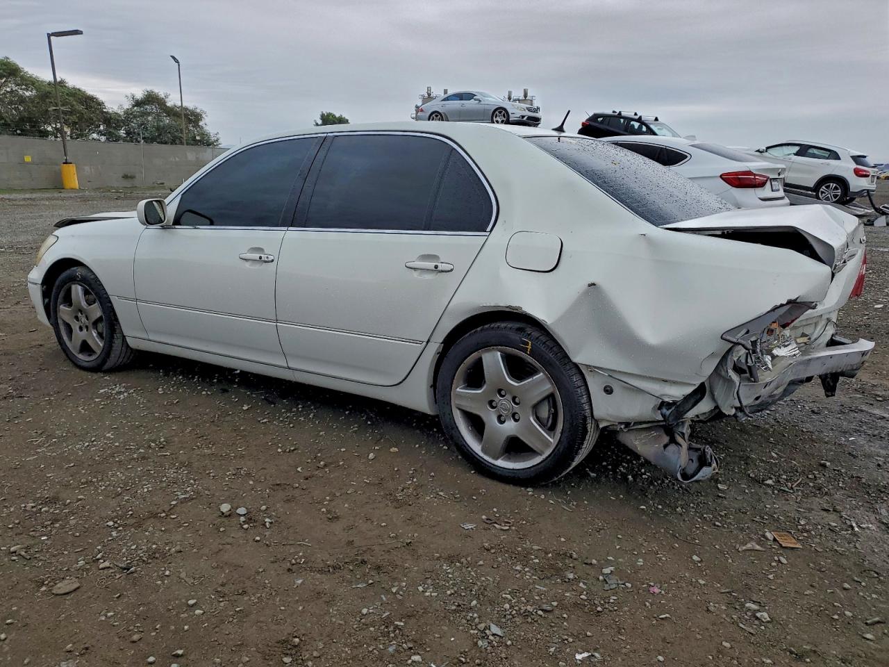 2005 LEXUS LS 430 photo 2