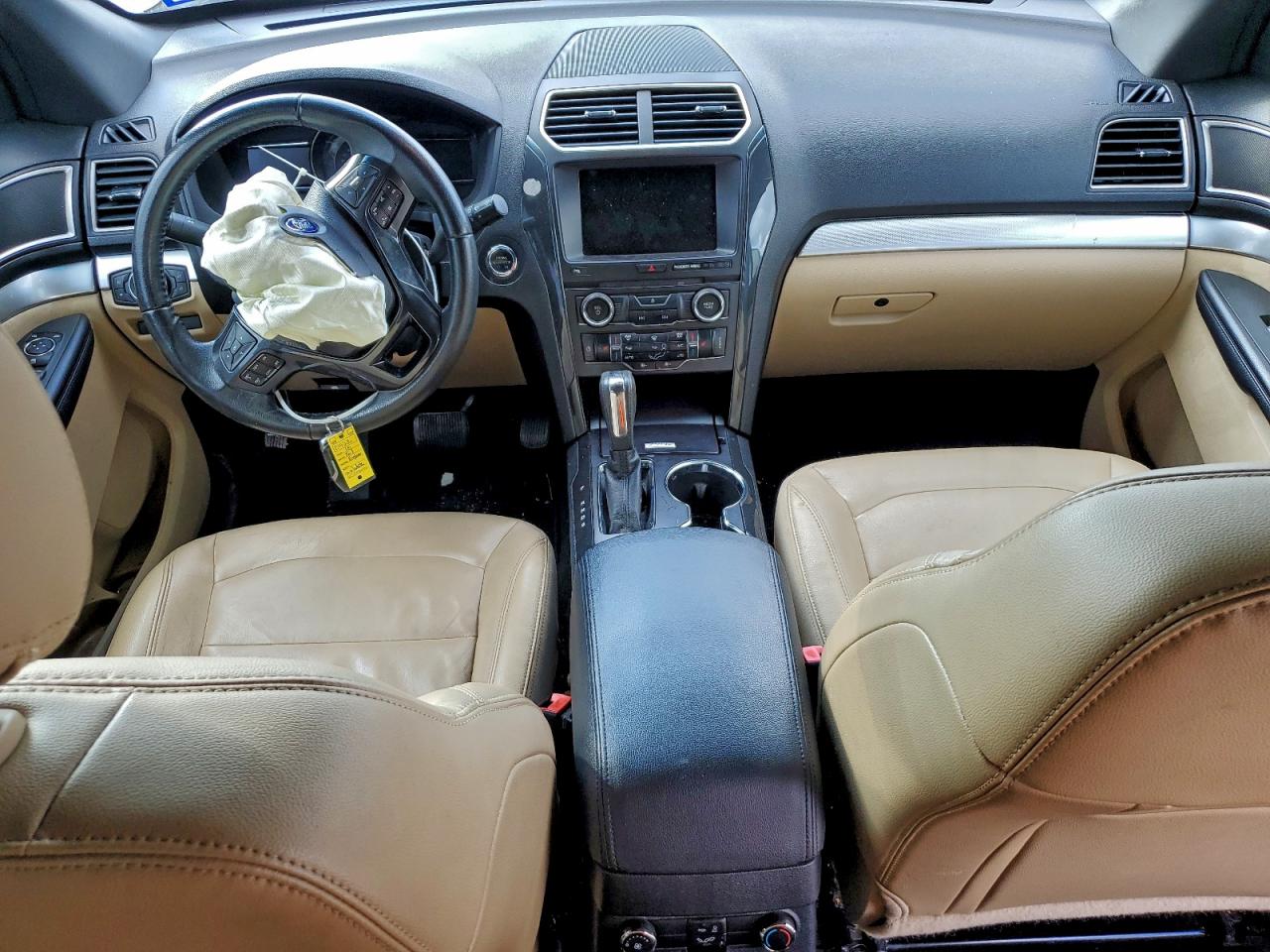 2016 FORD EXPLORER XLT photo 8