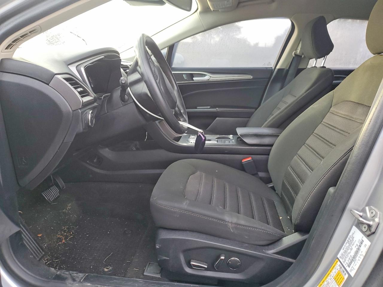 2020 FORD FUSION SE photo 7