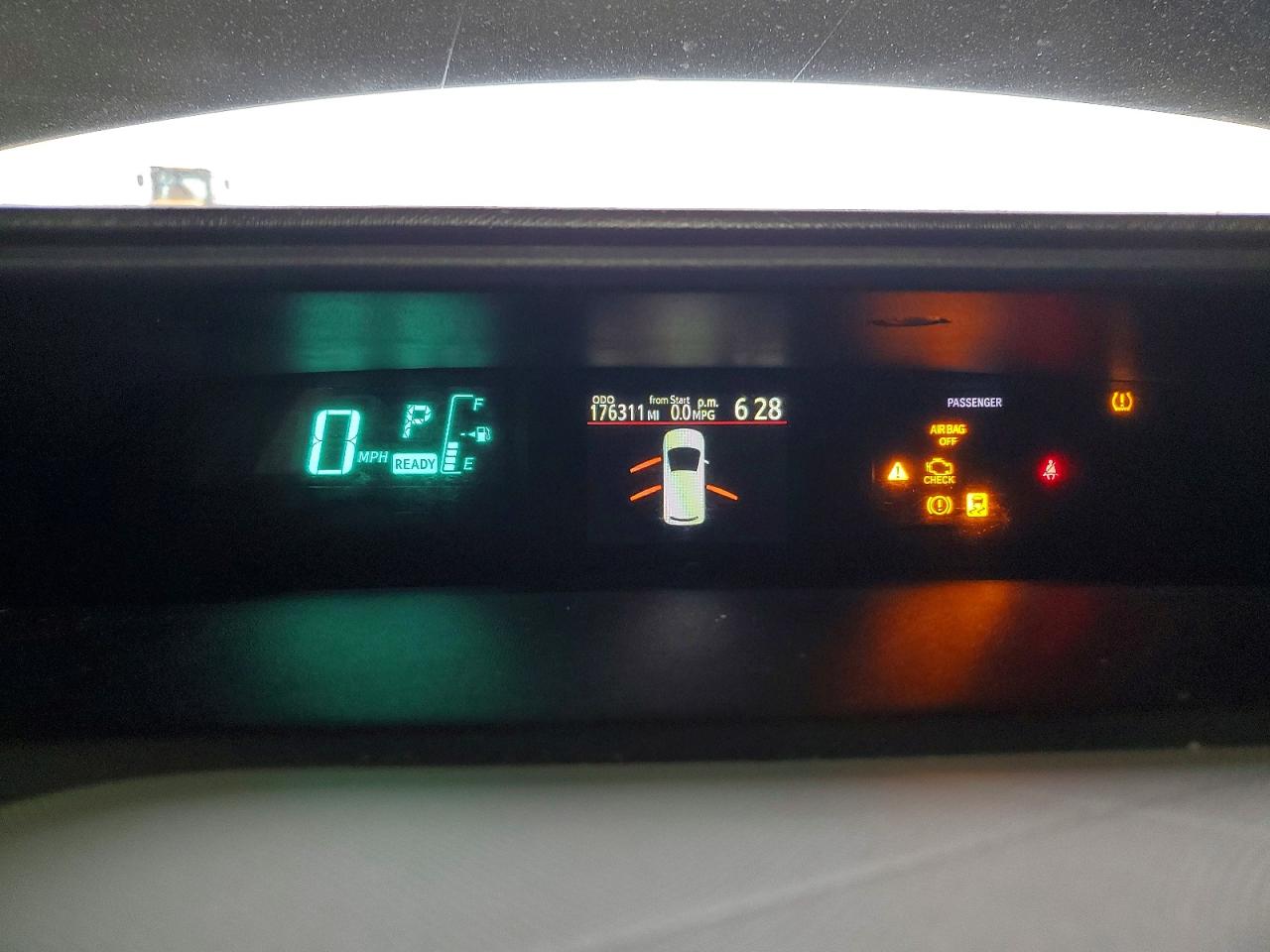 2012 TOYOTA PRIUS C photo 9