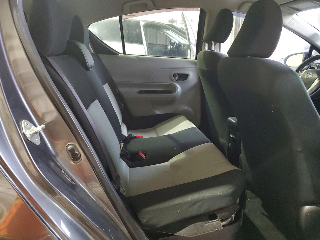 2012 TOYOTA PRIUS C photo 10
