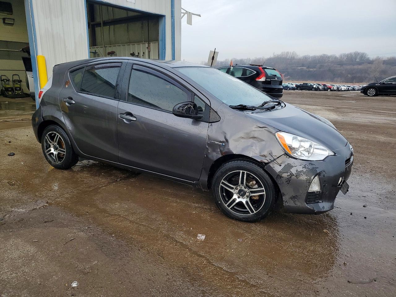 2012 TOYOTA PRIUS C photo 4