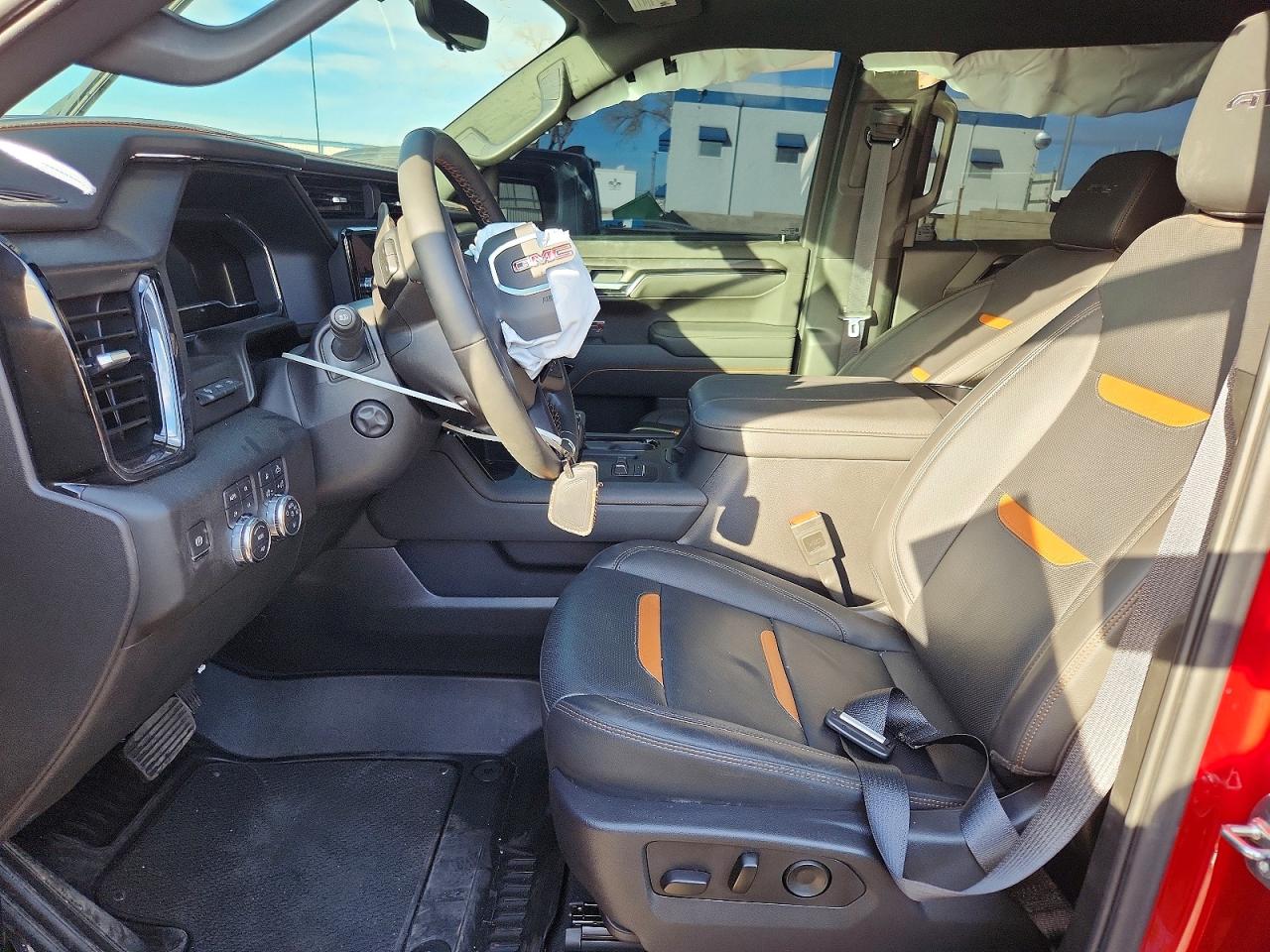2025 GMC SIERRA K1500 AT4 photo 7
