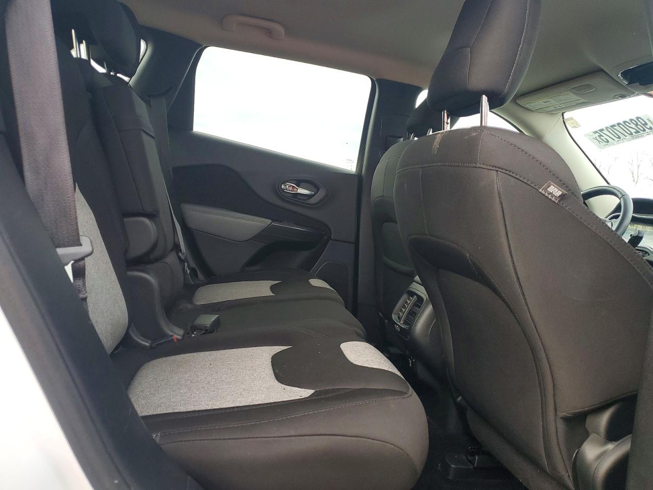 2014 JEEP CHEROKEE LATITUDE photo 11